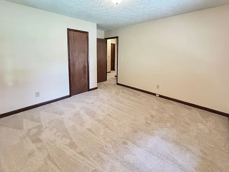 2491 Annandale Dr — Photo 28