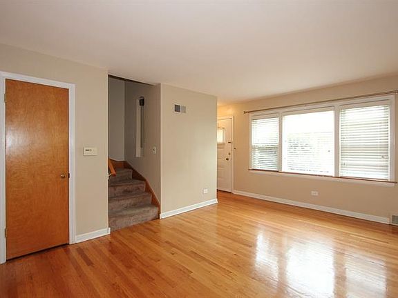 3rd image of 1011 N Harlem Ave APT C