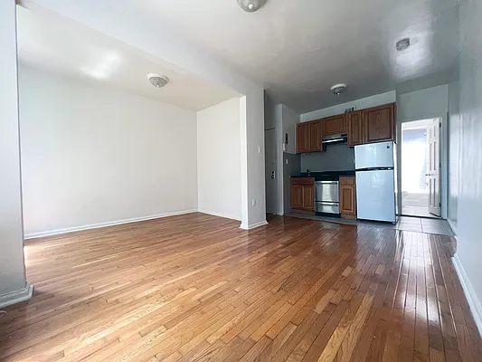 Rented by Bohemia Realty Group | media 4