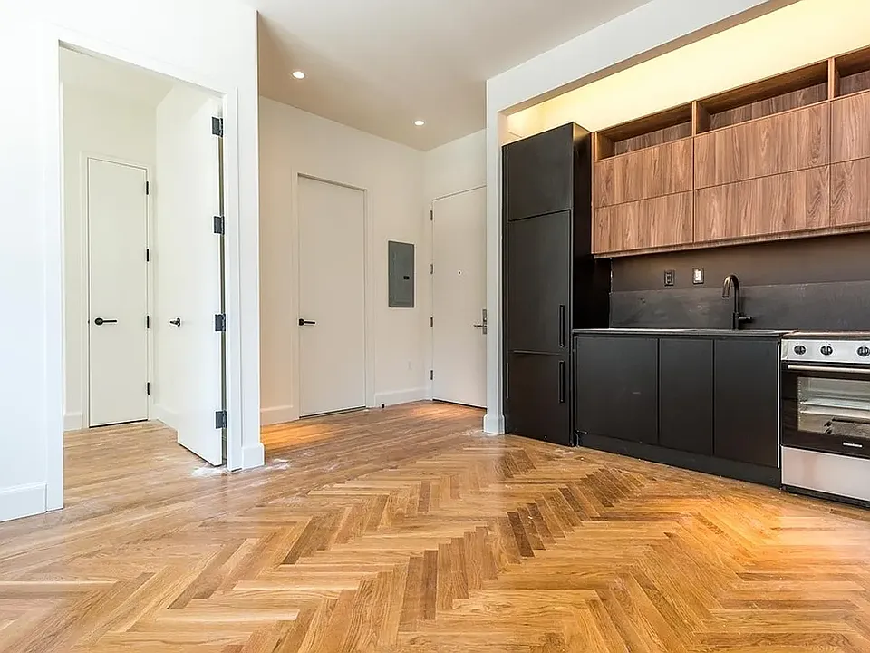 1 Duffield St #2112