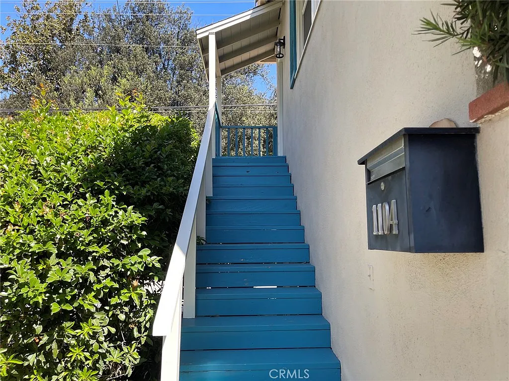 Studio, 600 sqft, $1,950 — Photo 3