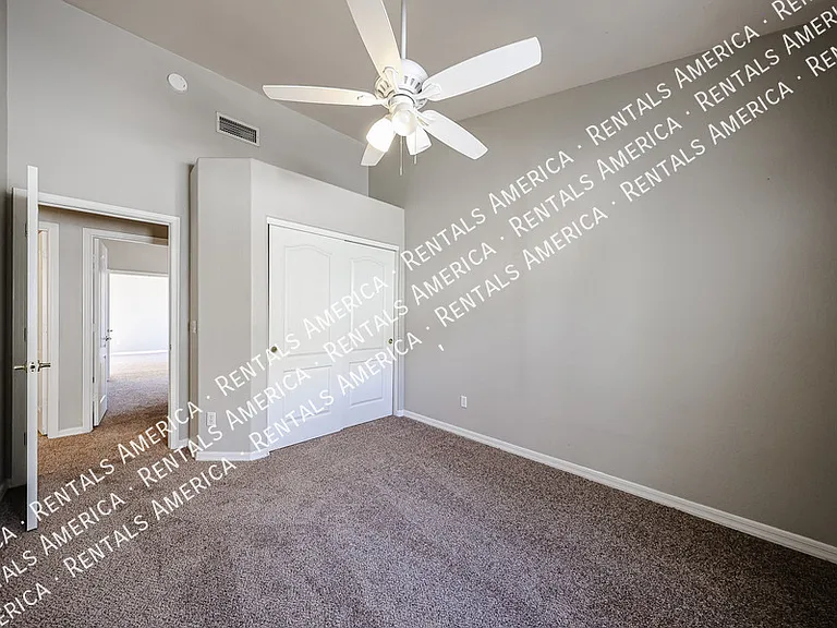 13874 W Wilshire Dr — Photo 29