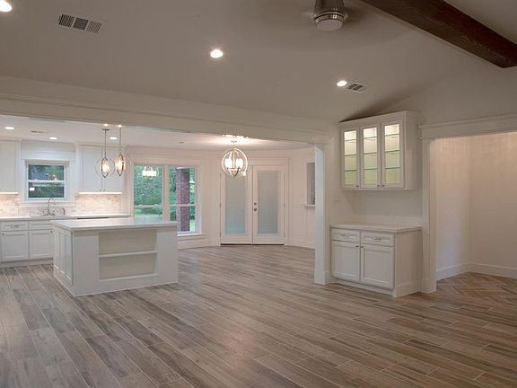 2nd image of 11214 Dogwood Dr