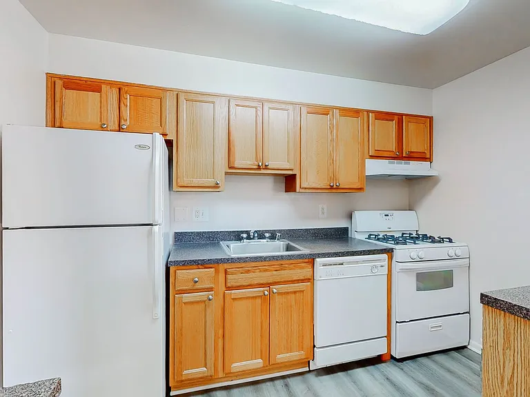 Westgate At Laurel Apartments — Photo 12