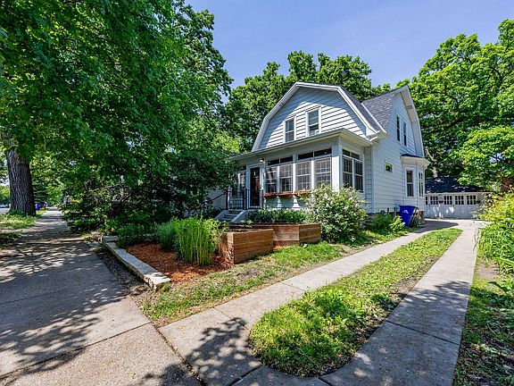 3rd image of 1257 Selby Ave