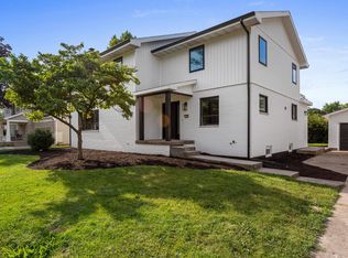 1205 Broadmoor Dr, Champaign, IL 61821