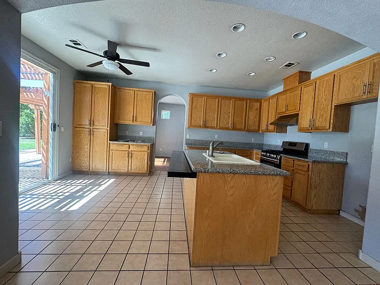 3662 San Marco Dr — Photo 3