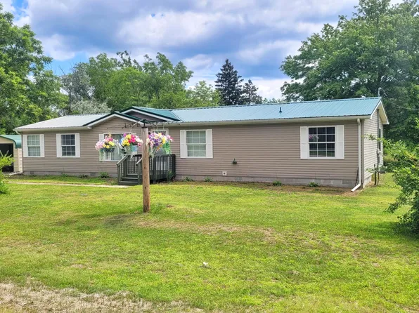 766 E Adda St, White Cloud, MI 49349