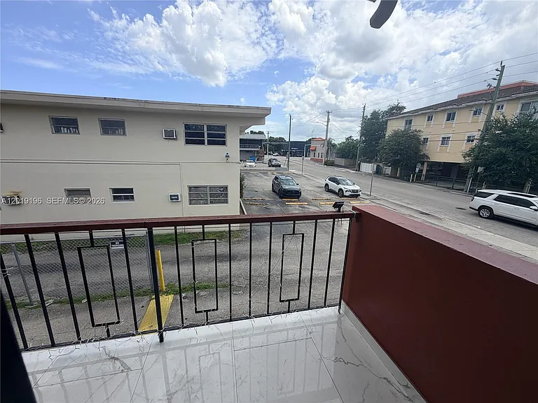 47 NW 47th Ave #10 — Photo 14