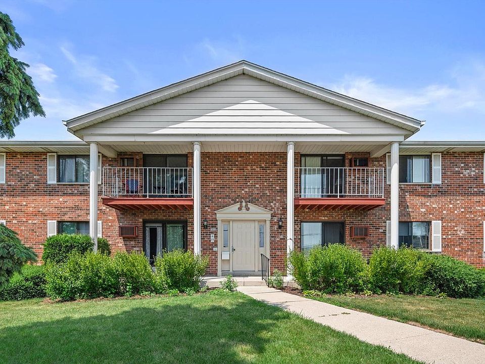 1st image of 6440 W Howard AVENUE #103