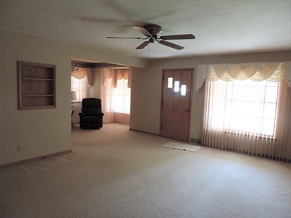 2nd image of 1703 Pearl St #0