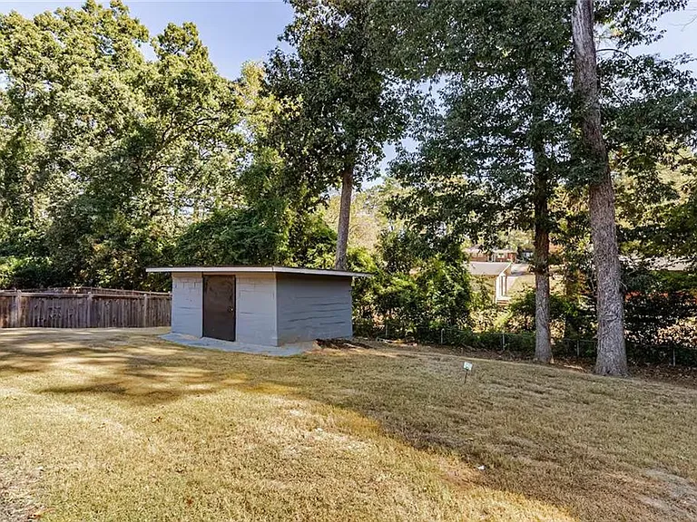 1944 Cindy Dr — Photo 21