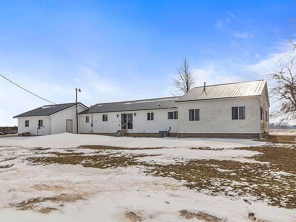 3rd image of 4521 Stone Rd