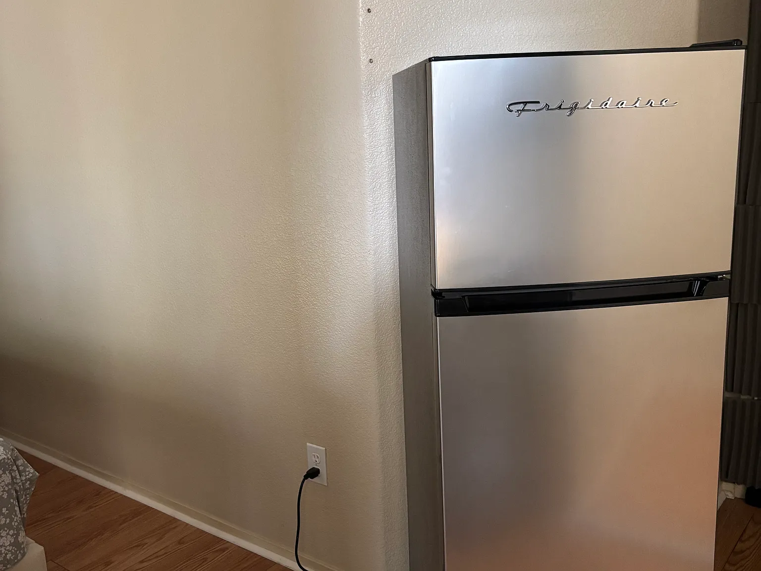 Studio, 350 sqft, $1,250 — Photo 2