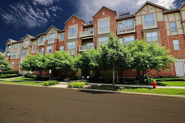 1st image of 1781 Tudor Ln Unit 306