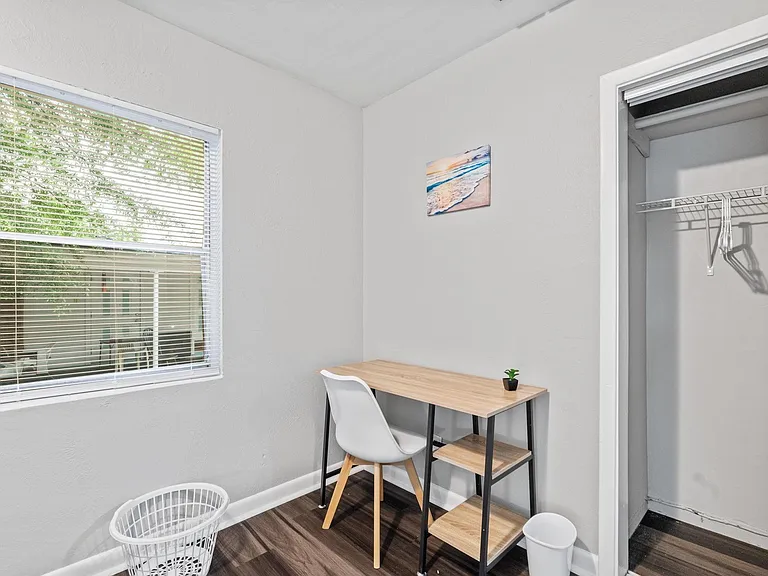 4731 W Castlewood Dr — Photo 12