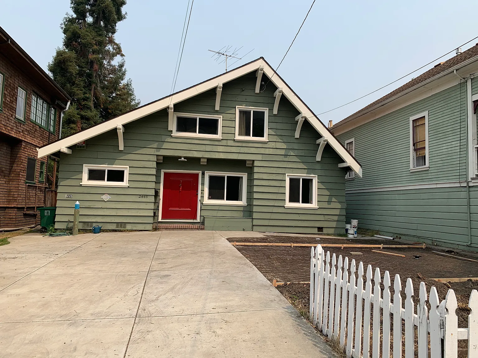 2445 Ashby Ave photo 1