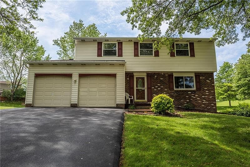 1st image of 114 Briarwood Ln