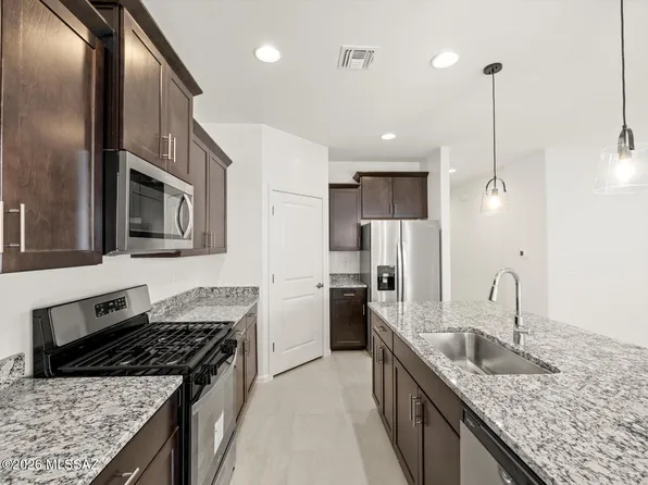 9762 W Larson St, Marana, AZ 85658