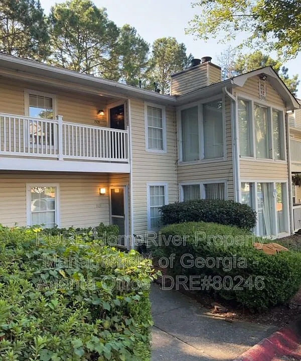 1505 Augusta Dr SE