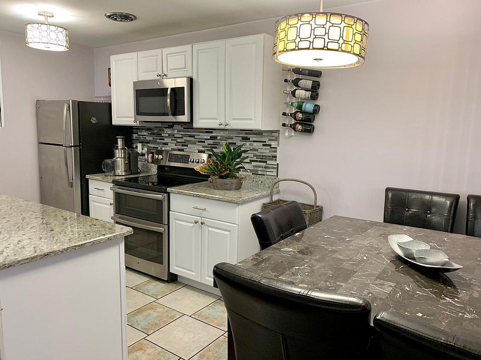 1st image of 17175 Redford Ave #121