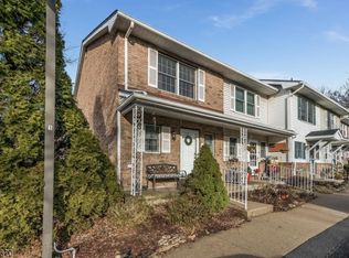 101 Brook Dr, Hackettstown, NJ 07840