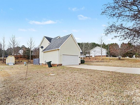 3rd image of 1233 Marcela Dr