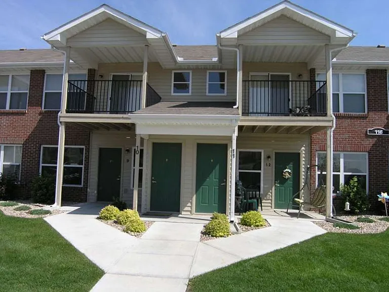 Riverbend Apartments — Photo 6