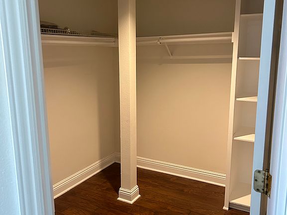 Walk in closet