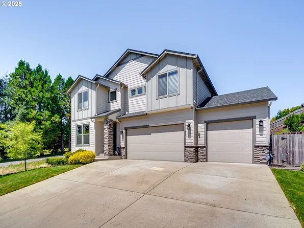 325 E 7th St, La Center, WA 98629