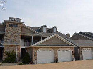 3088 Whispering Shores Dr, Vermilion, OH 44089