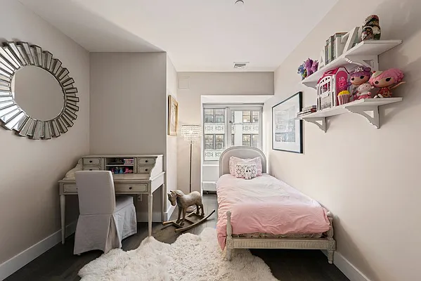 Sold by Nest Seekers International | media 9