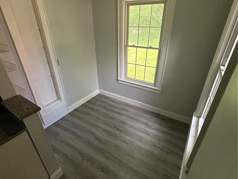 102 Wellington Rd — Photo 6