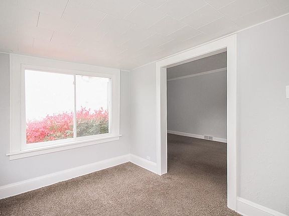 5th image of 8103 Fernhill Ave