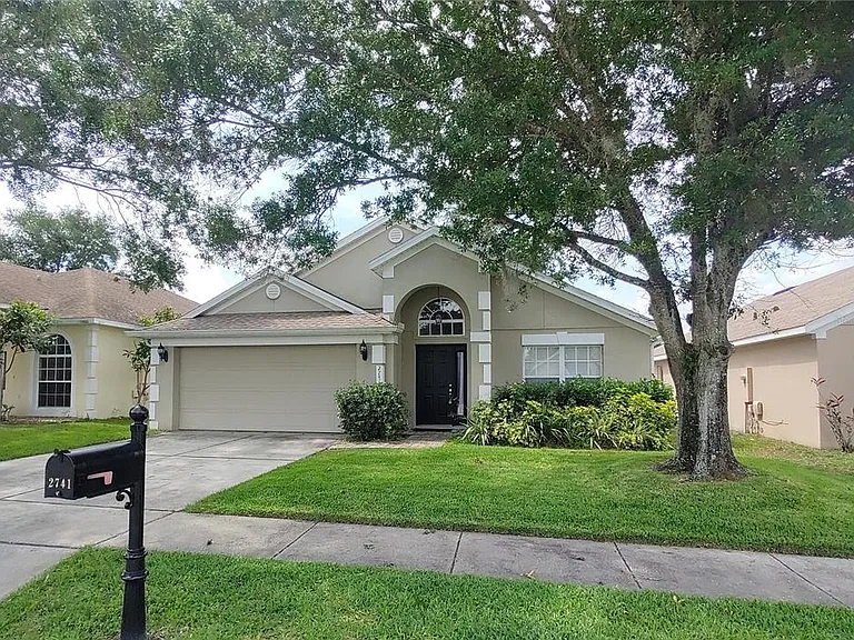 2741 Bellewater Pl — Photo 3