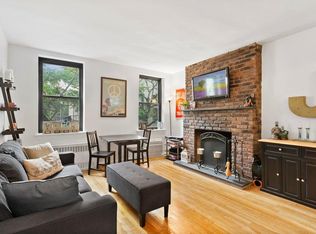 235 E 51st St APT 6D, New York, NY 10022