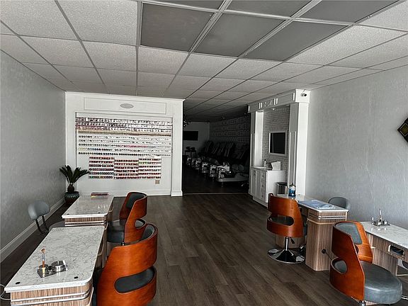3rd image of 429 McKean Ave