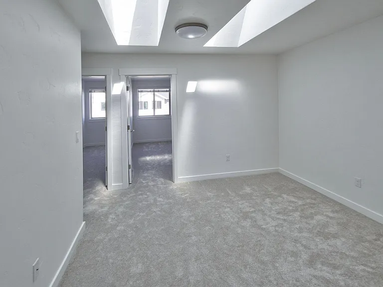 5617 SE Logan Ln — Photo 45