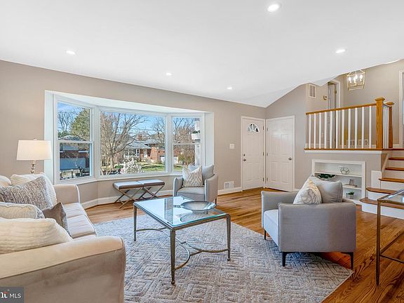 5th image of 7703 Newmarket Dr