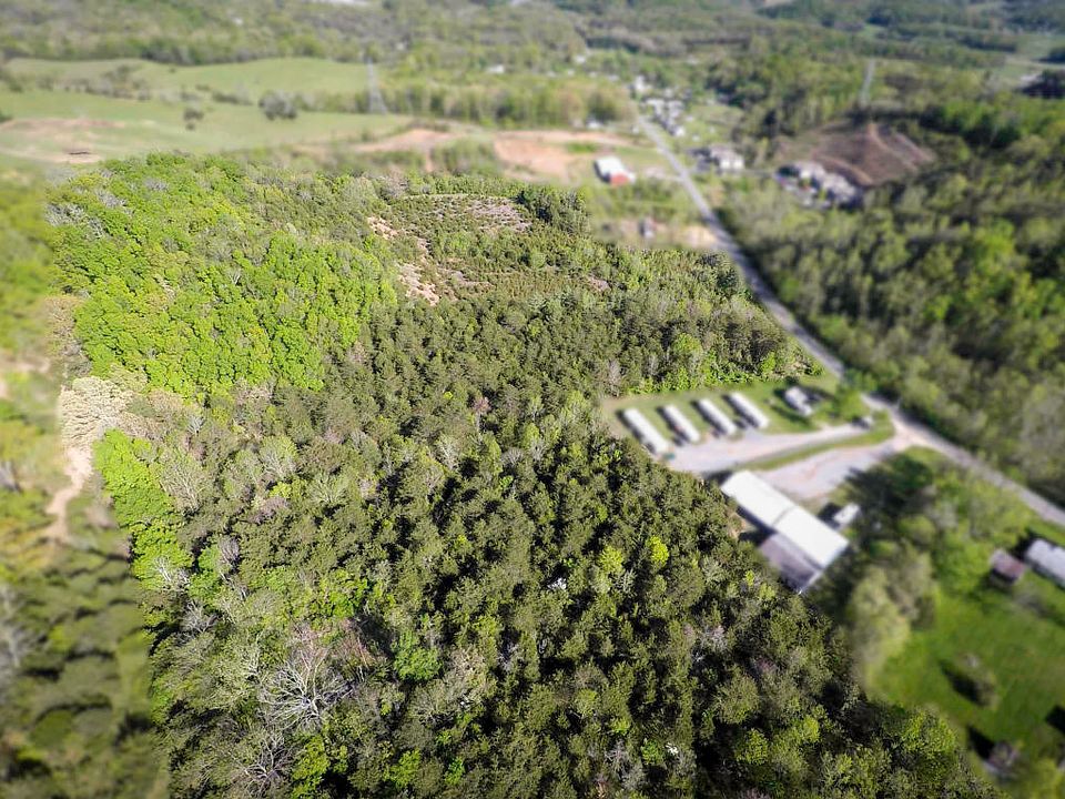 2nd image of 3070 Blue Springs Pkwy