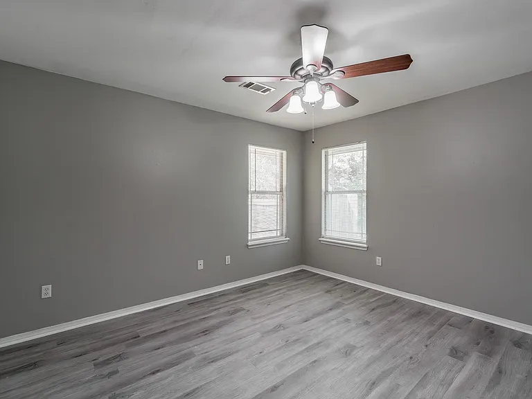 3705 Price Cir — Photo 12