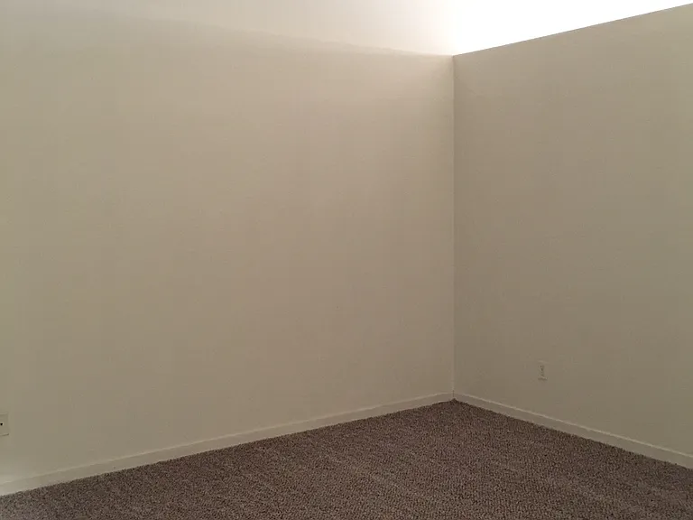LaSalle Apartments — Photo 24