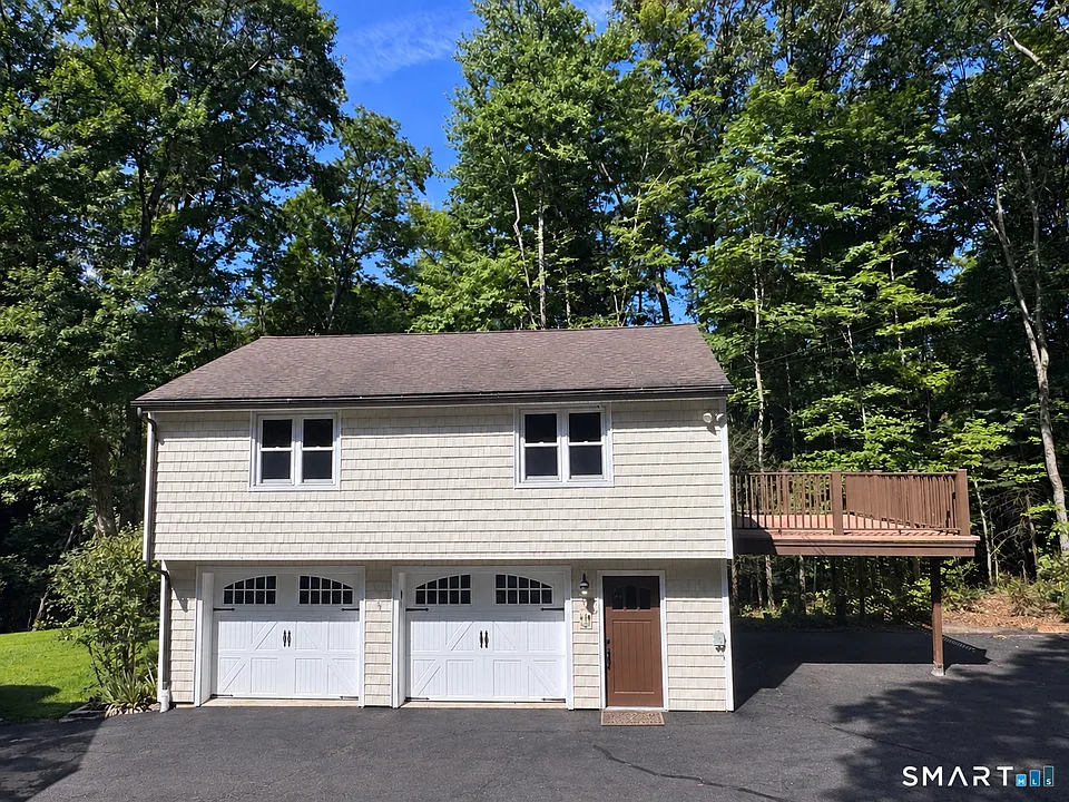 22 Peaceable St #A
