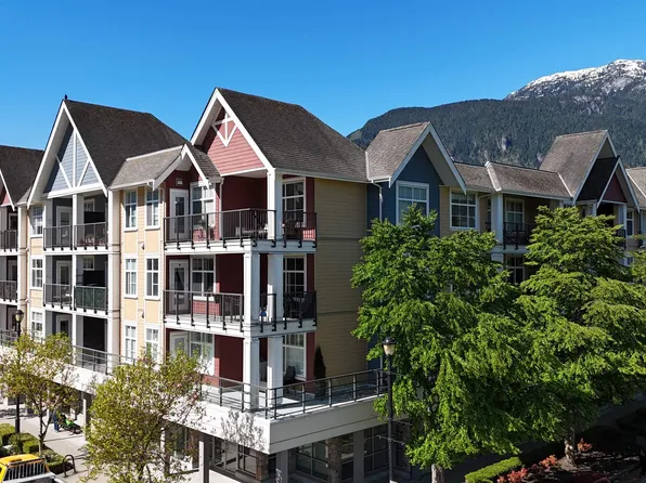 1336 Main St #207, Squamish, BC V8B 0R2