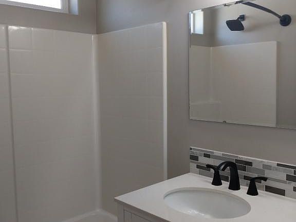 mini_Bathroom_2_07202023