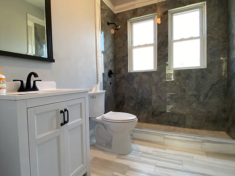 316 Bay St — Photo 11