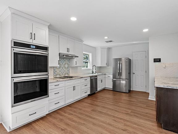 3rd image of 10151 Brinwood Dr