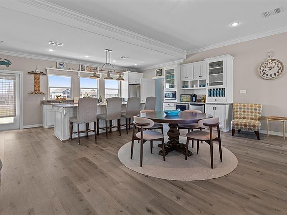 5th image of 3026 Copacabana Dr