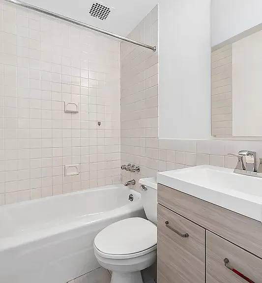 9 Barrow St #7J — Photo 8