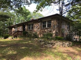 17 Valley View Rd, Otisville, NY 10963